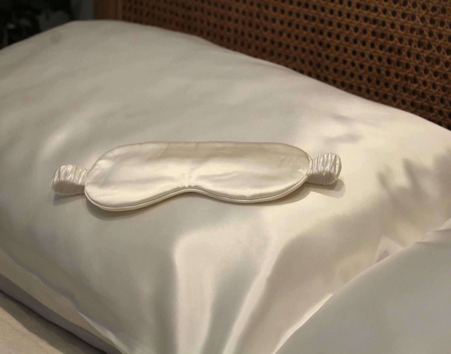 Silk Sleep Mask - 100% Mulberry 19-Momme Silk